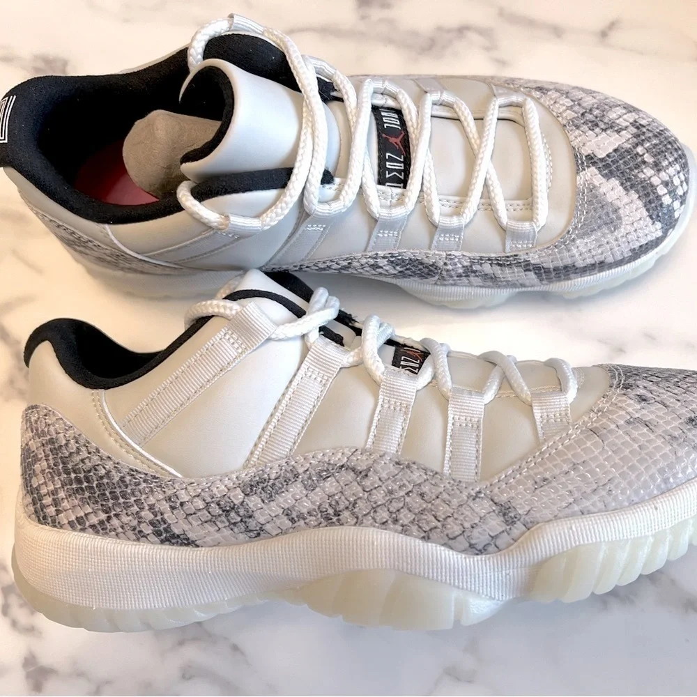 NEW Air Jordan 11 Low, Light Bone Snakeskin, M 7.5 / W 9